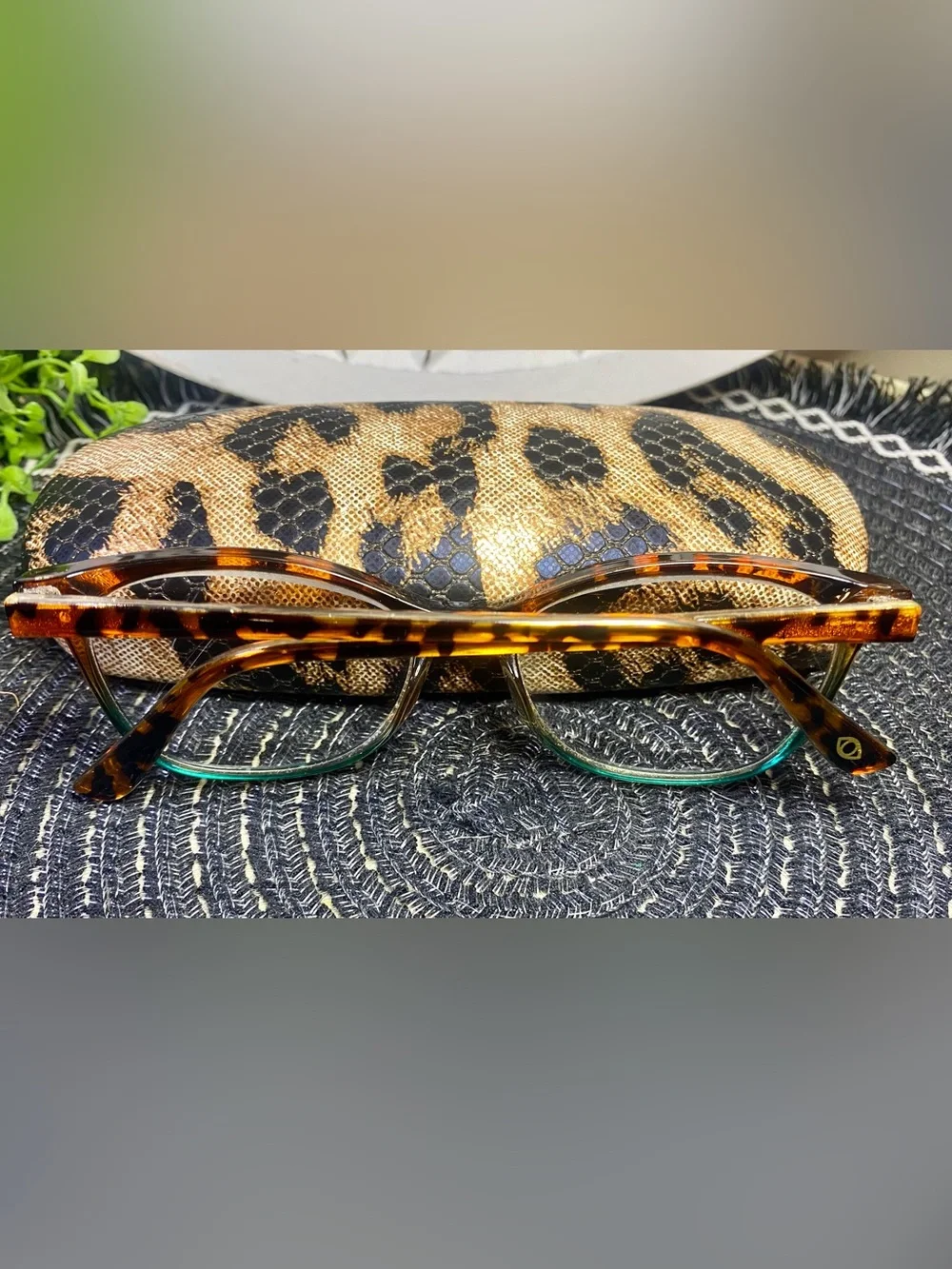 Foster Grant Sofia Vergara Leopard‎ Glasses W/ Case (Selling As Frames Only)